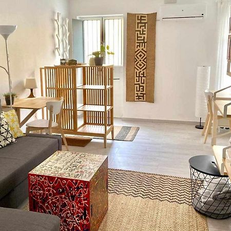 Monkeys Apartments Los Viajantes Seville Exterior photo