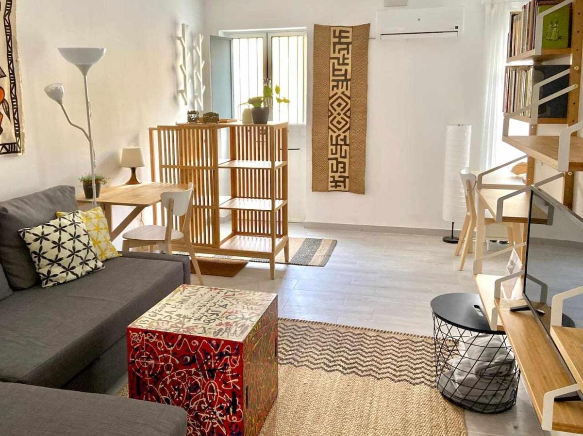 Monkeys Apartments Los Viajantes Seville Exterior photo